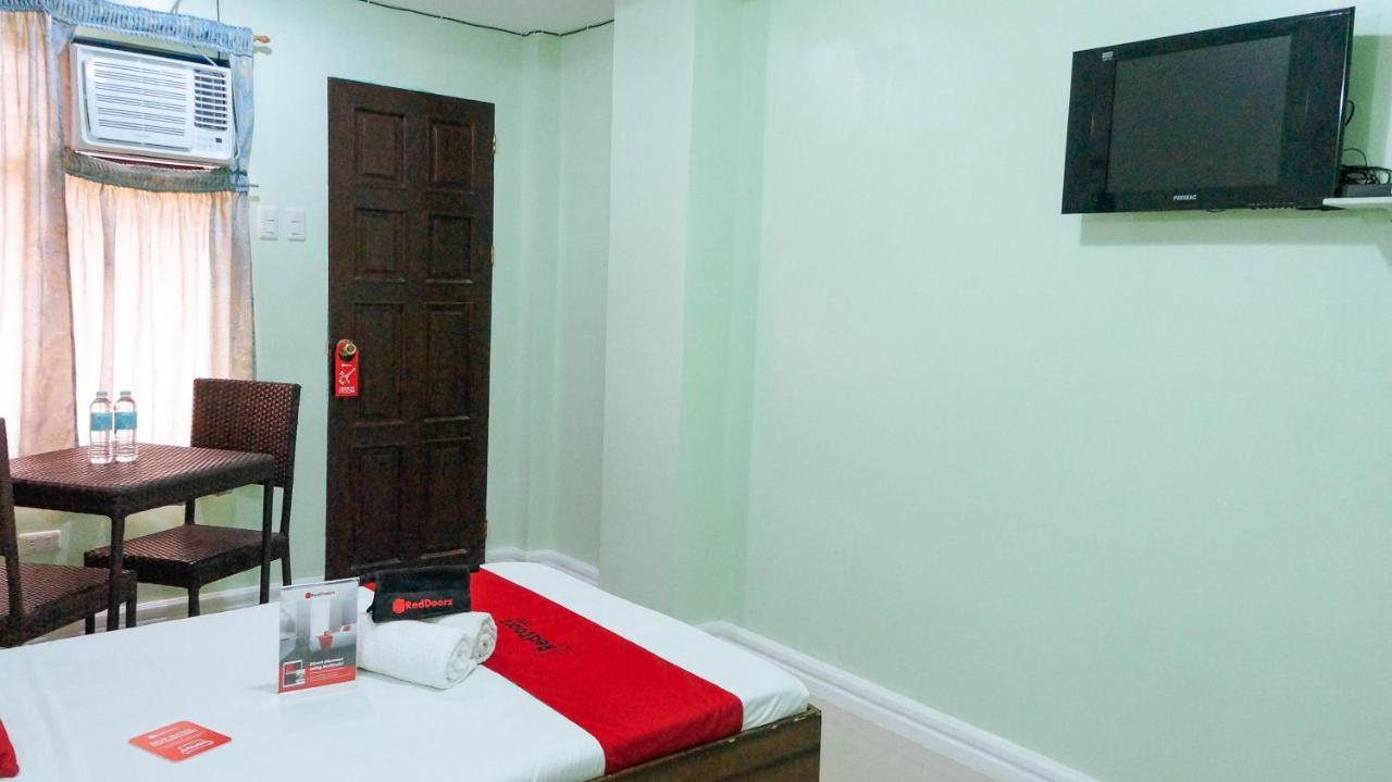 RedDoorz @ Bankal Lapulapu Hotel Bagian luar foto